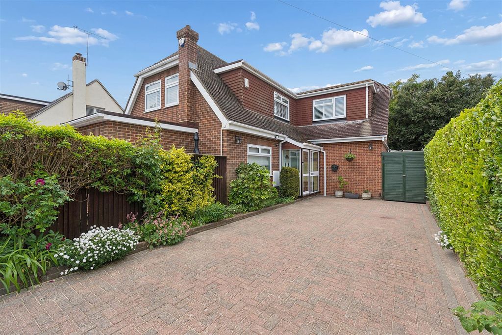 4 bed detached house for saleDenesway, Meopham DA13