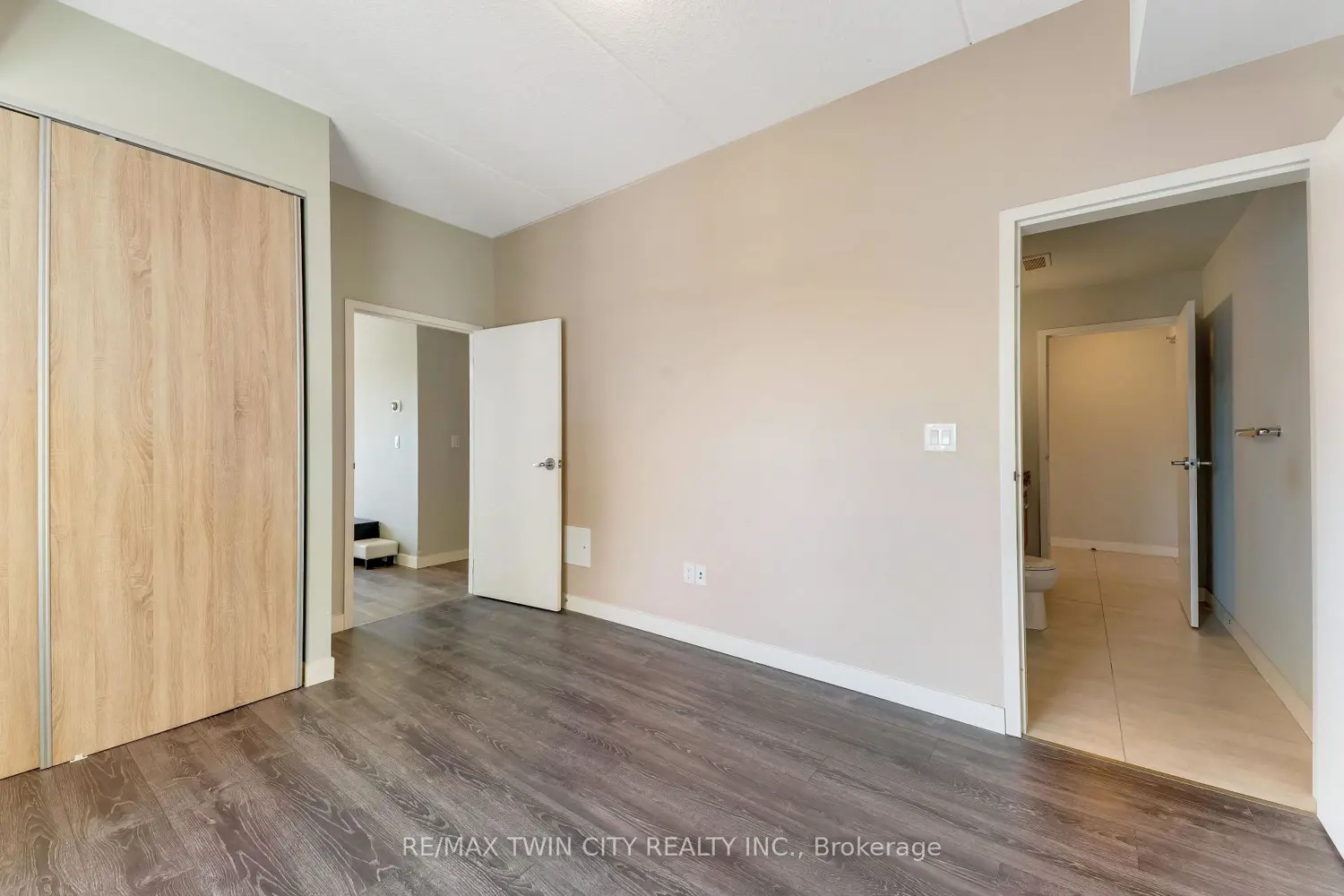 Additional image 15 of 318 Spruce Street 1102