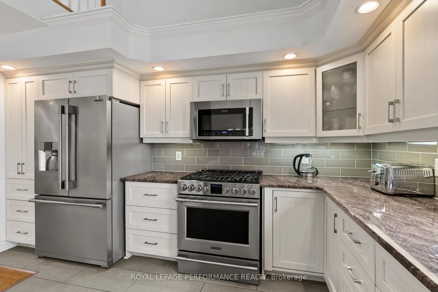 61 Callaway Court photo 2