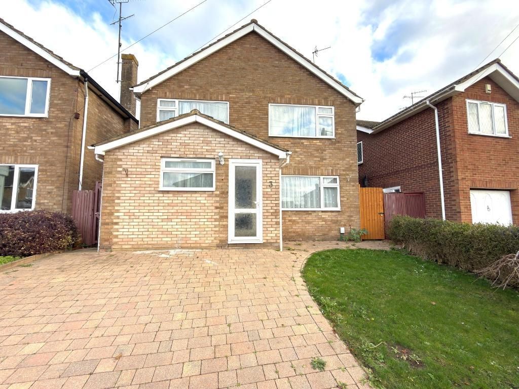 Additional image 2 of 4 bed detached house for saleBroughton Ave, Icknield Catchment, Luton, Bedfordshire LU3