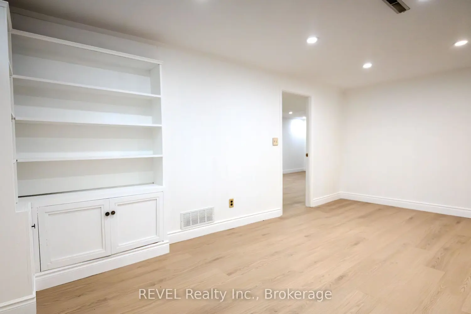 Additional image 11 of 19 Woodington Crescent