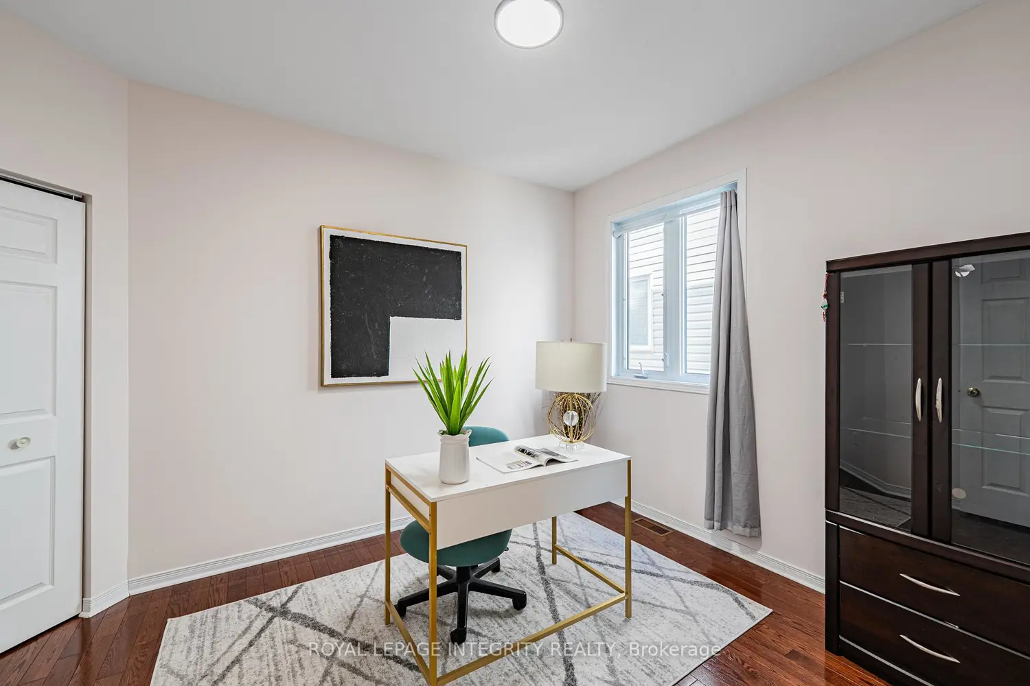 102 Whitestone Drive photo 3