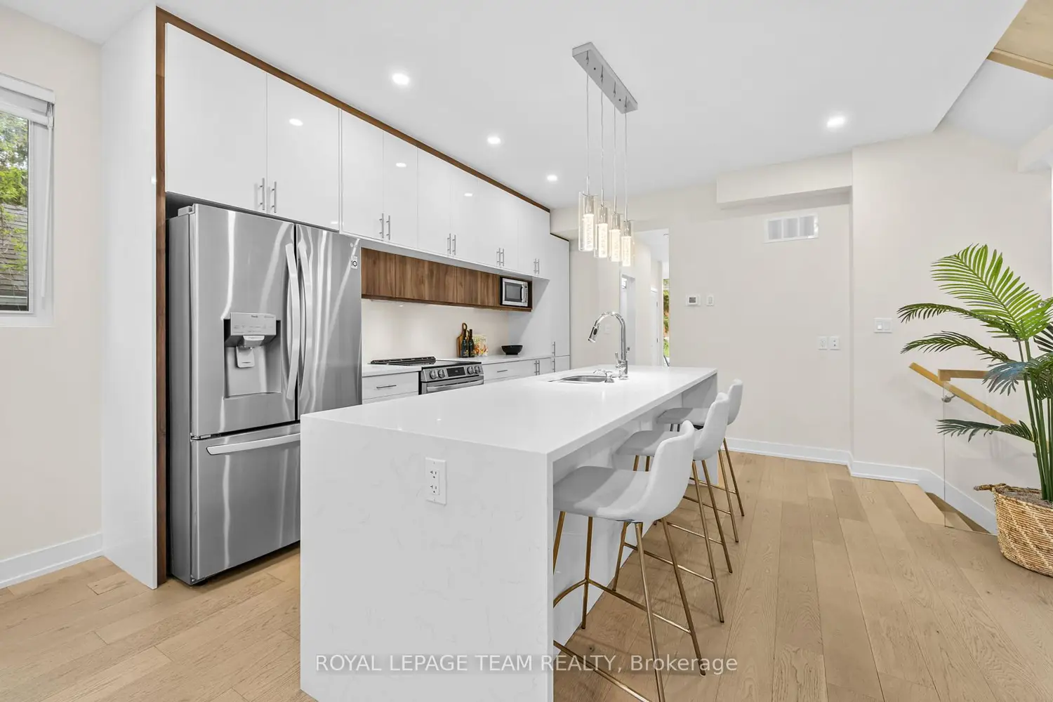 Additional image 6 of 498 Wentworth Avenue