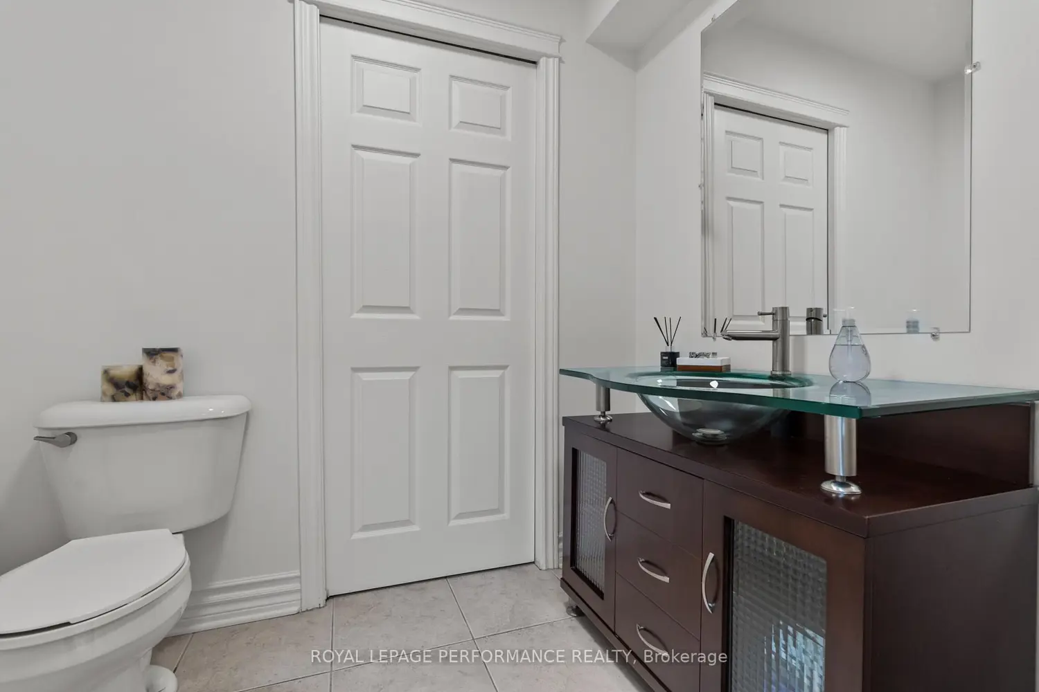 61 Callaway Court photo 3