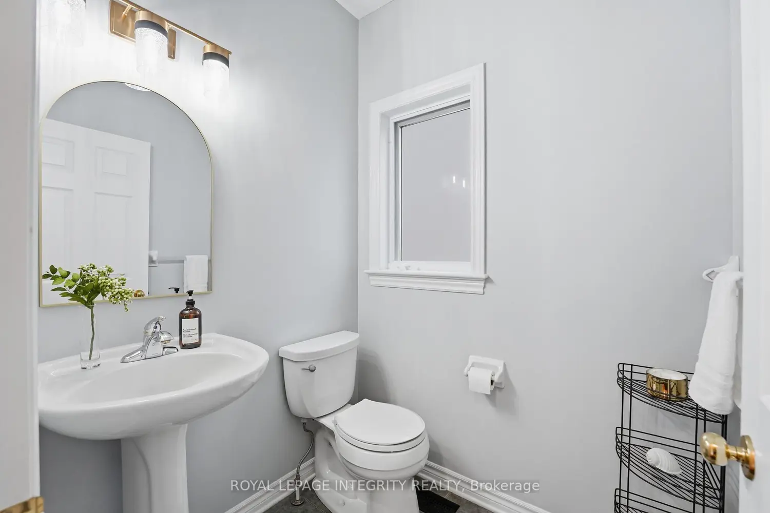 578 Devonwood Circle photo 5