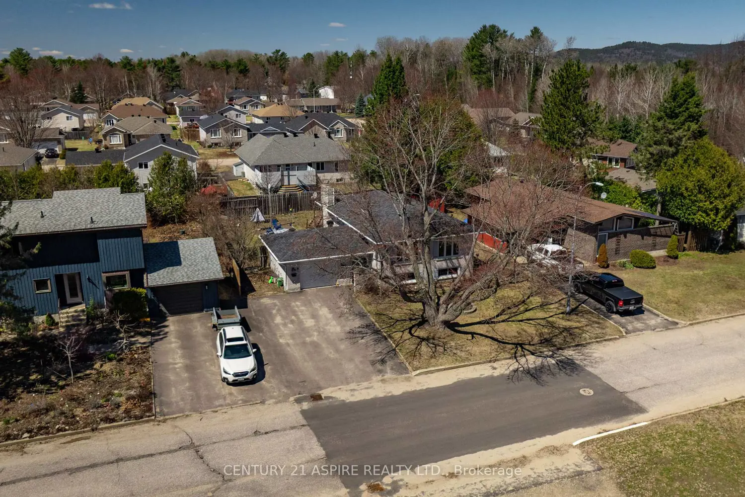 Additional image 15 of 93 Frontenac Crescent