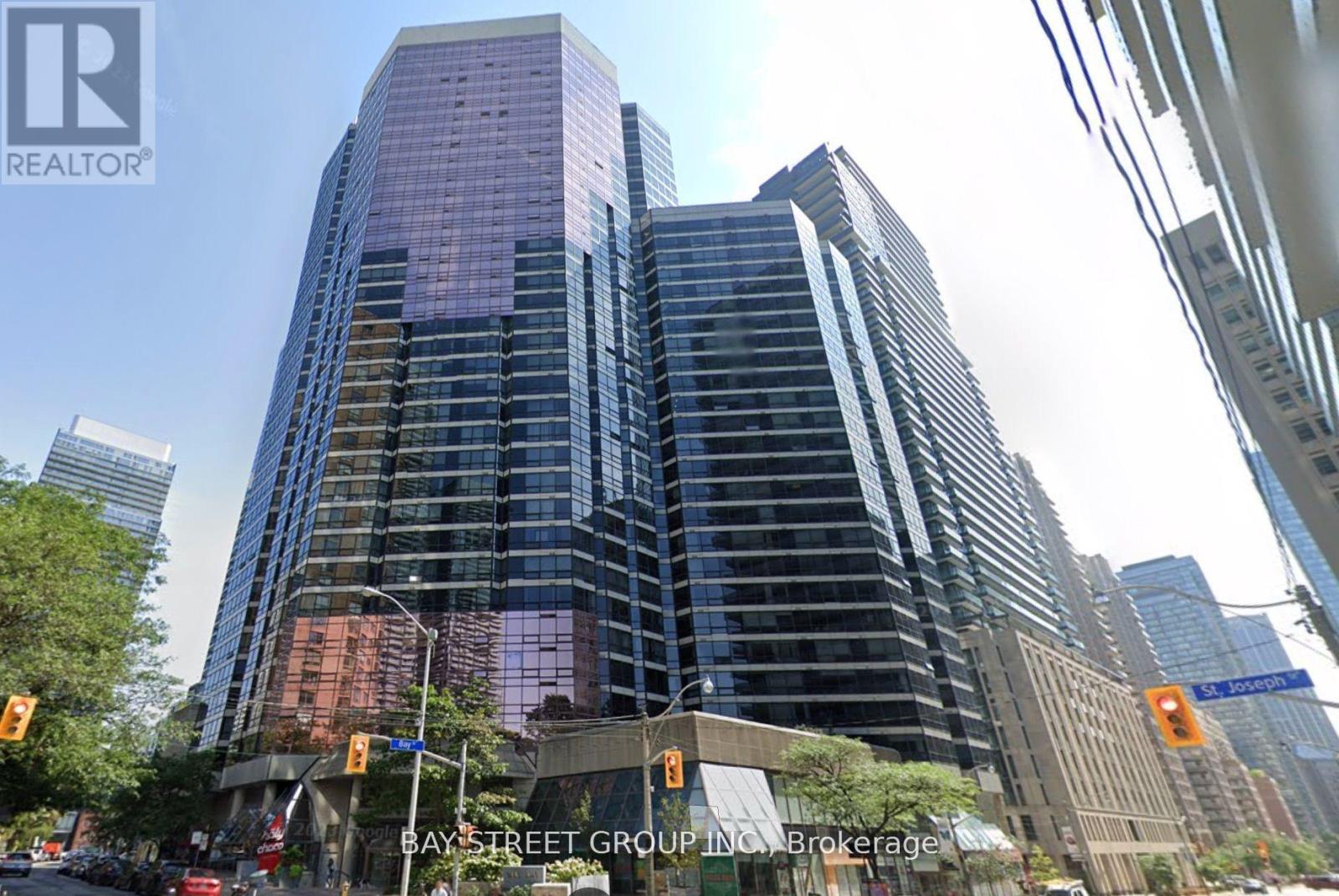 2213 - 1001 BAY STREET
