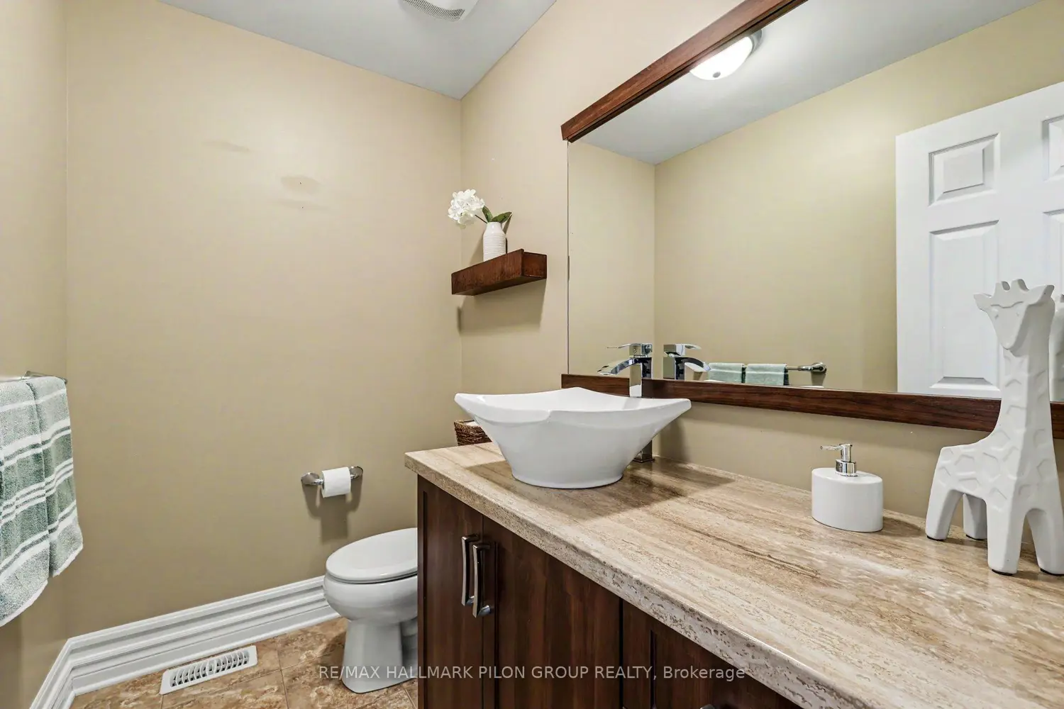 Additional image 10 of 26 Honore Crescent
