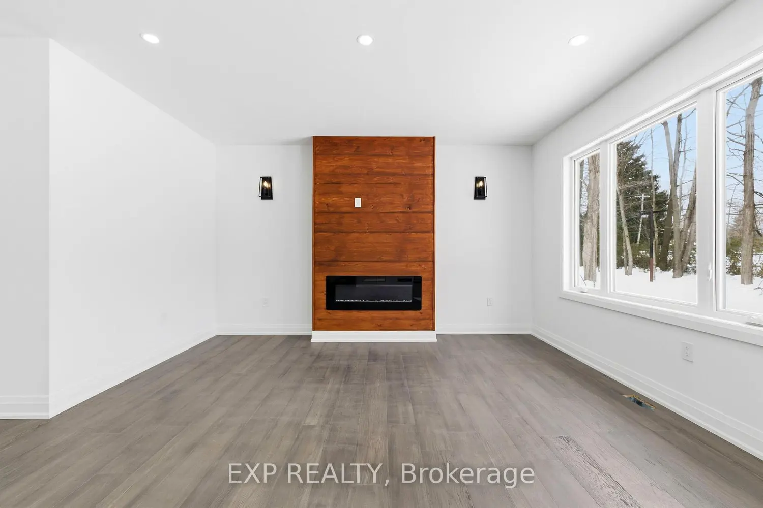 49 Beaufort Crescent photo 3