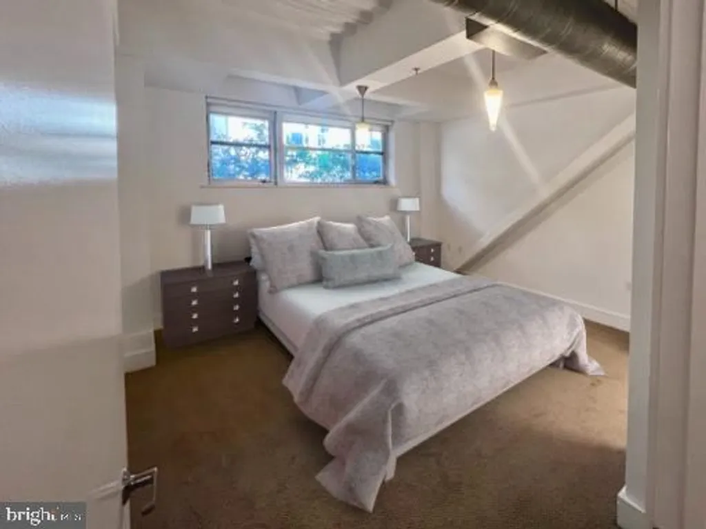 1320 13th St NW Unit 1, Washington, DC 20005 photo 4
