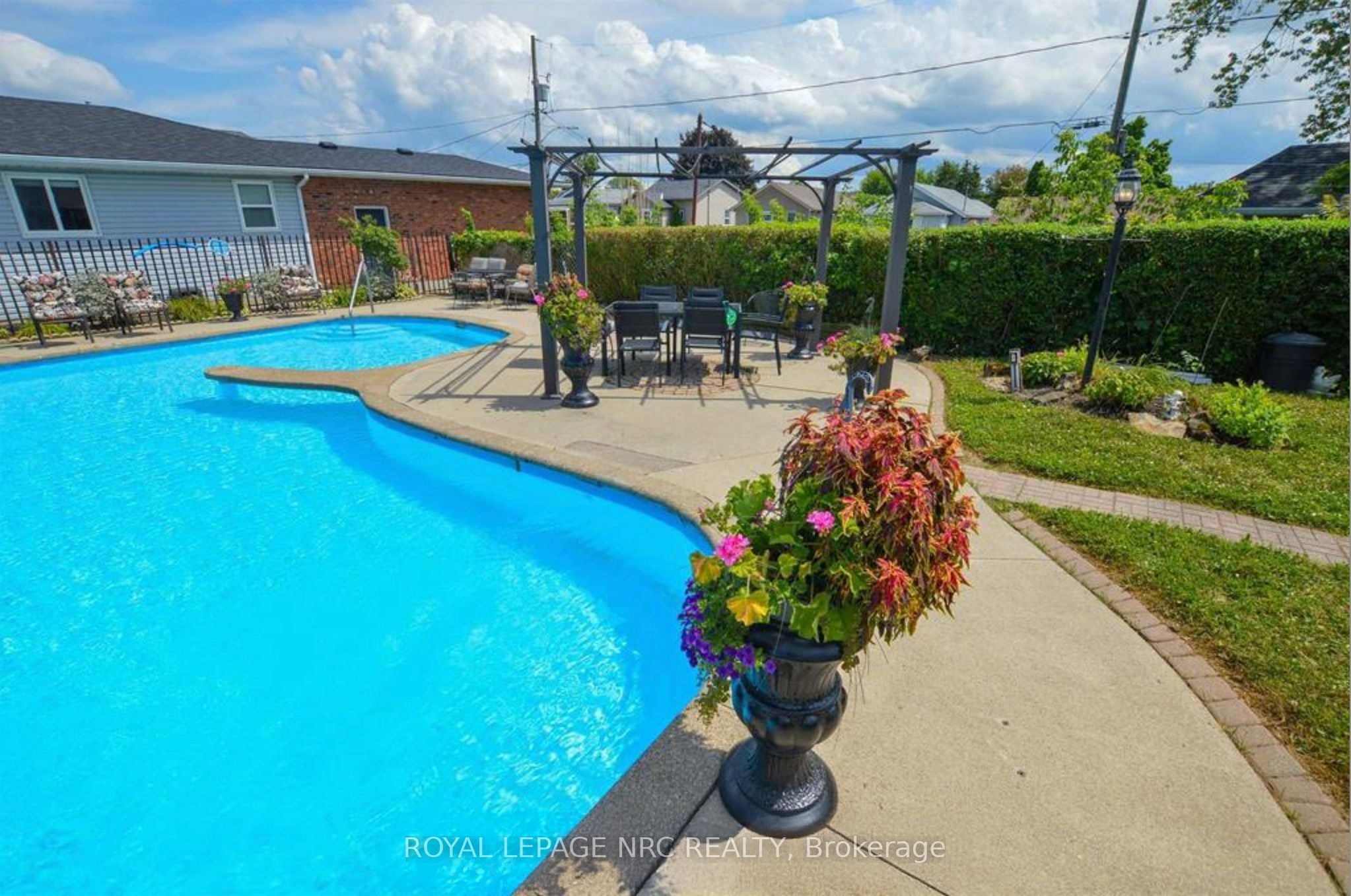 Additional image 3 of 68 Pine Street S, Thorold, ON, L2V 3L4