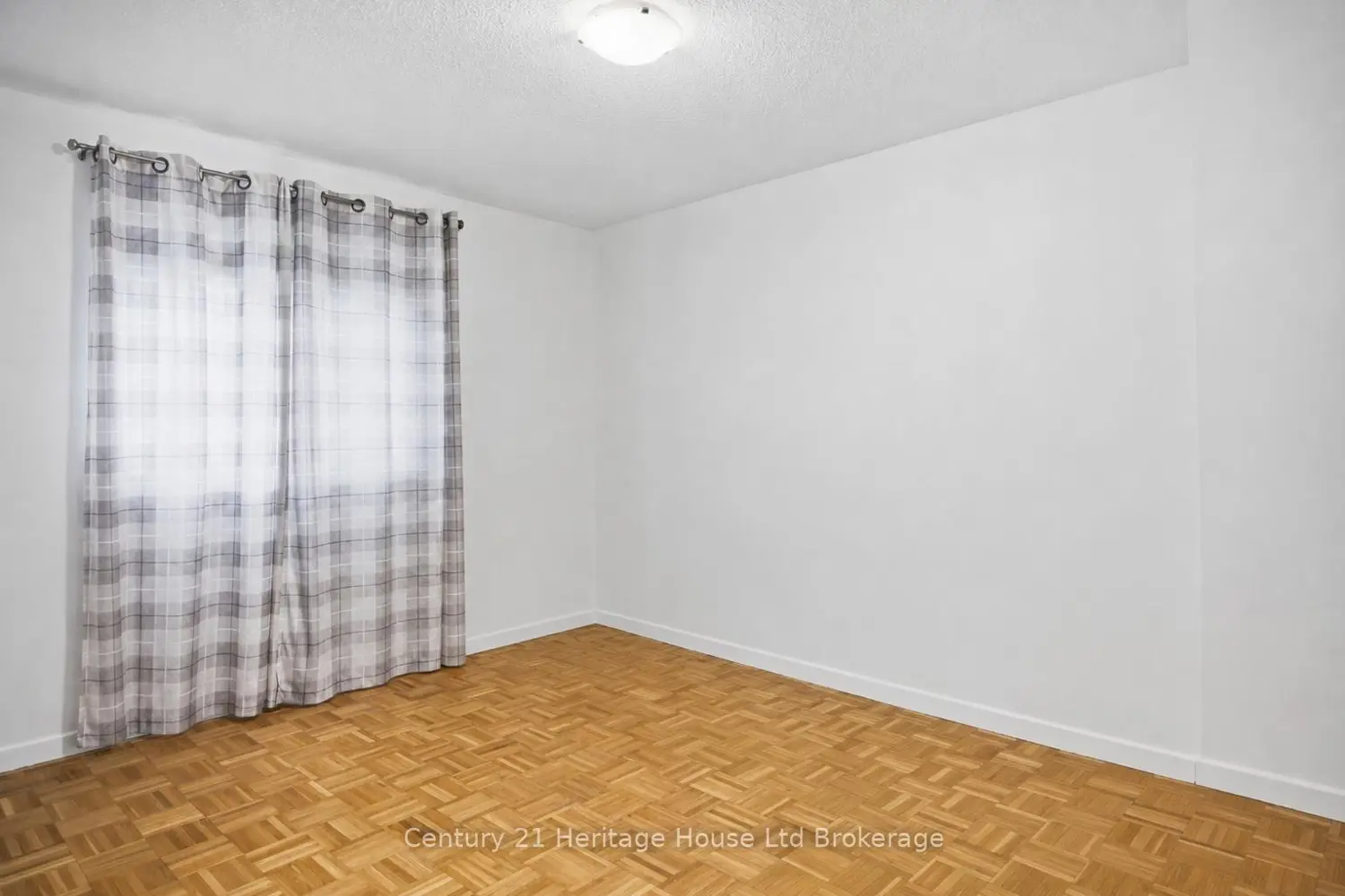 Additional image 10 of 728 Norwood Avenue