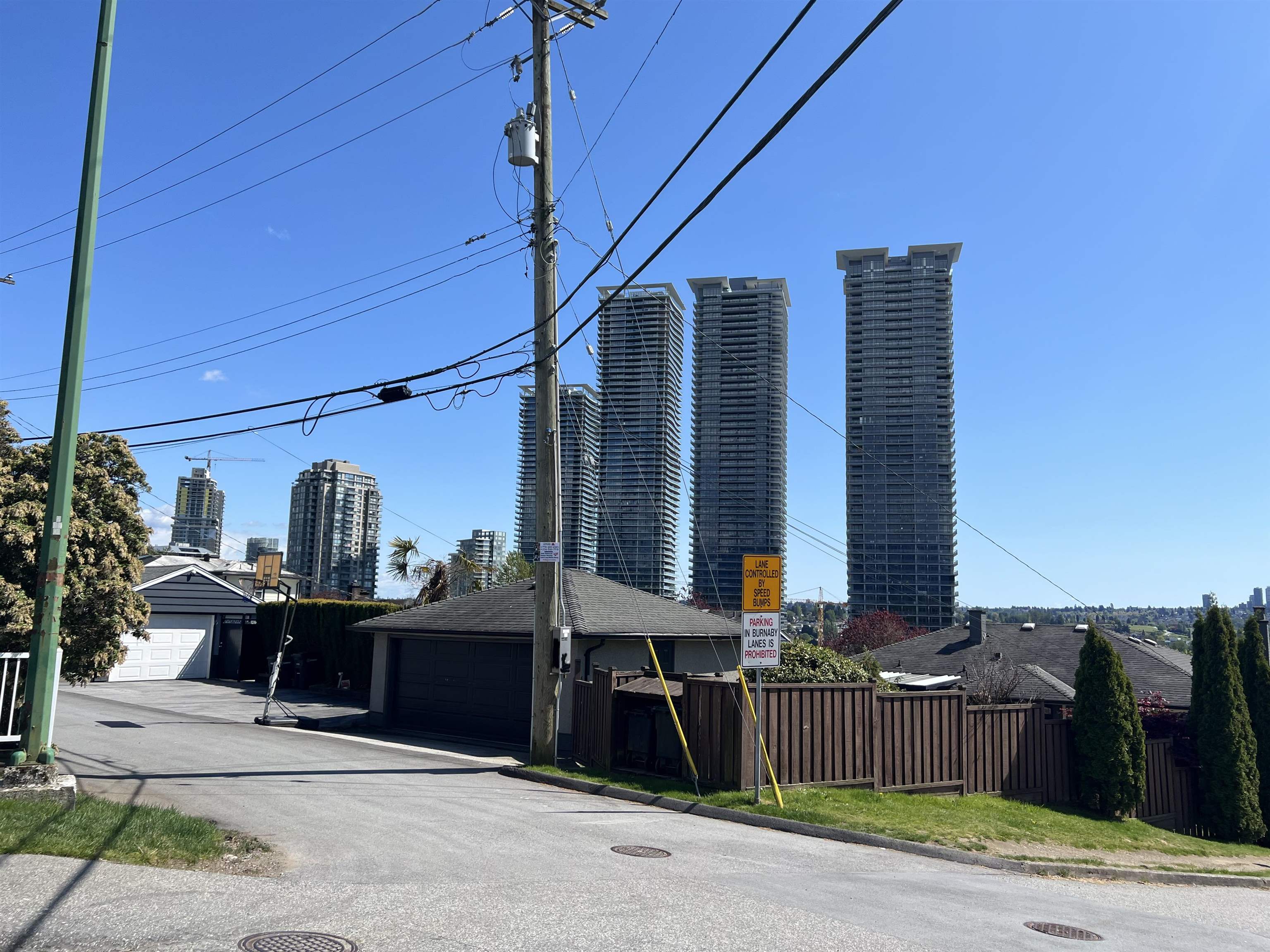 Additional image 2 of 4701 Ridgelawn Drive, Burnaby, BC, V5C 3Y1