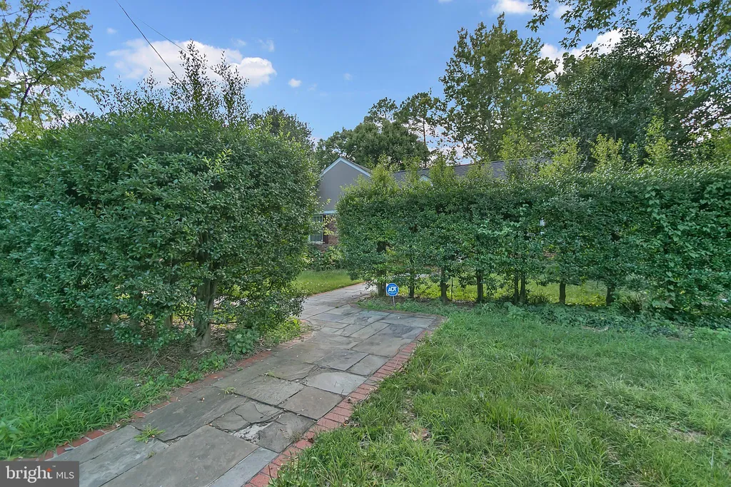 Additional image 39 of 2108 48th Street NW, Washington, DC 20007