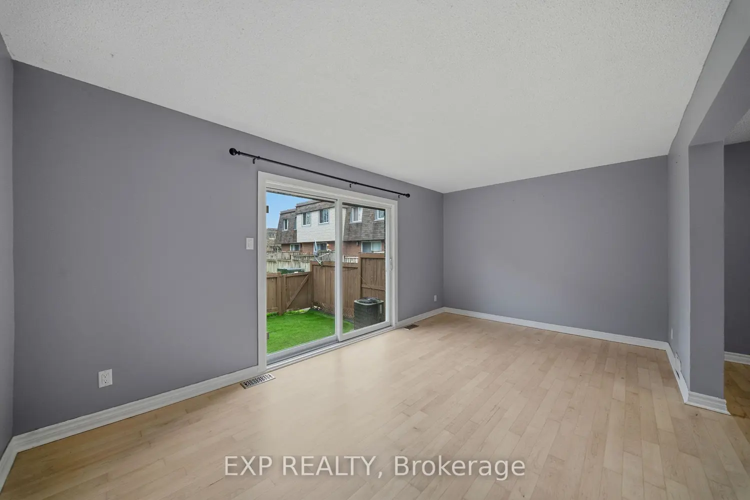 1713 Heatherington Road photo 3