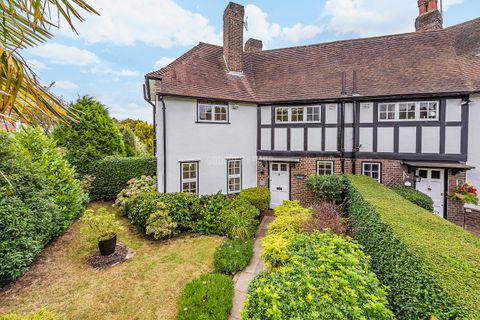 Brookland Rise, Hampstead Garden Suburb NW11