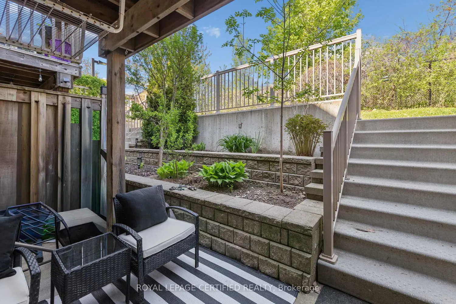 35 Mountford Drive 60 photo 3