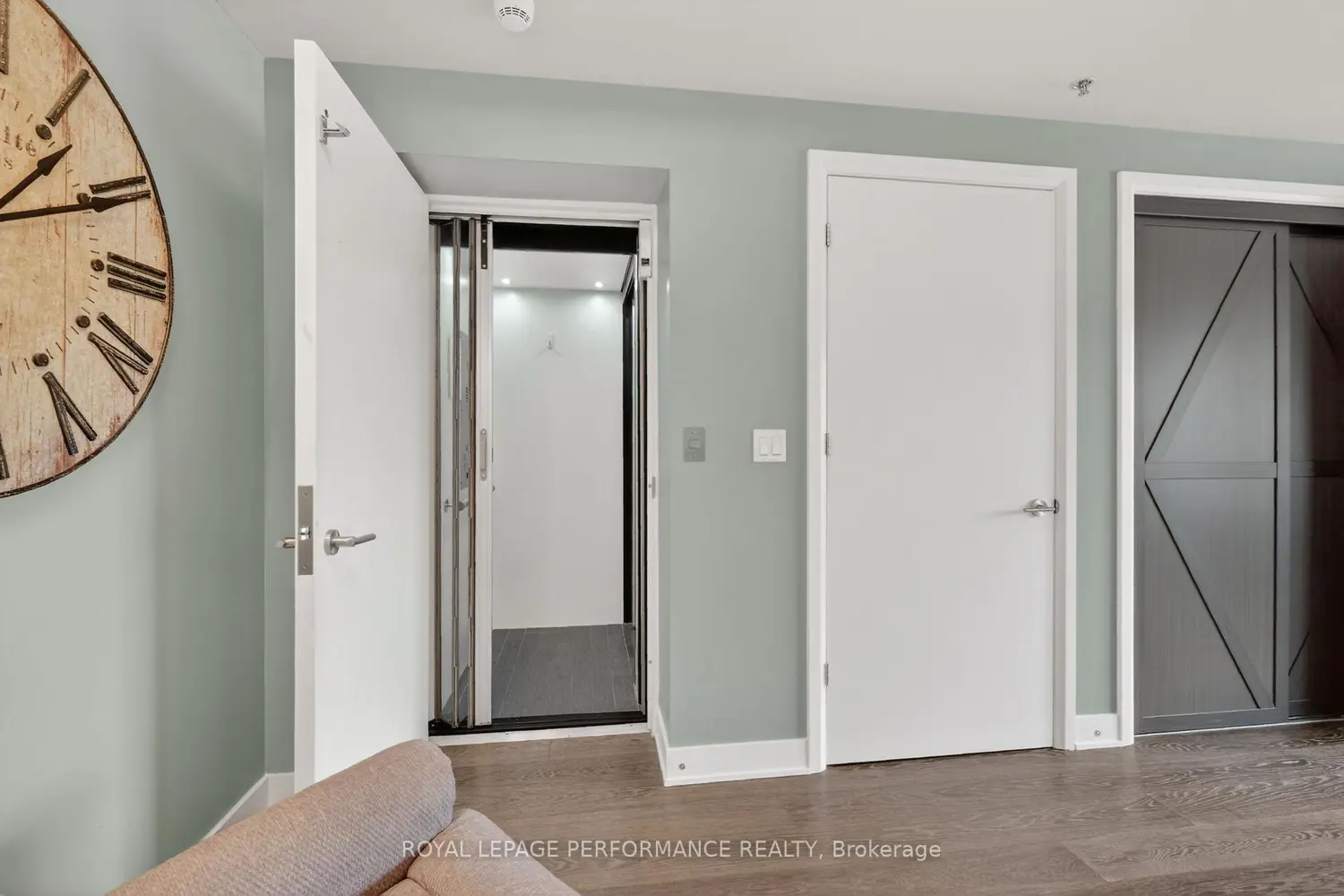 Additional image 11 of 416 Sparks Street 110