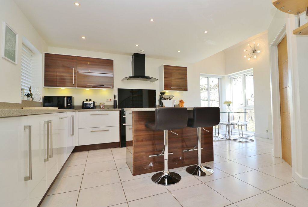 Additional image 3 of 4 bed detached house for saleBursledon Road, Hedge End SO30