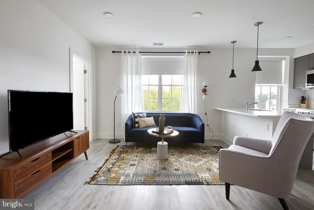 Additional image 8 of 816 Potomac Avenue SE Unit 401, Washington, DC 20003