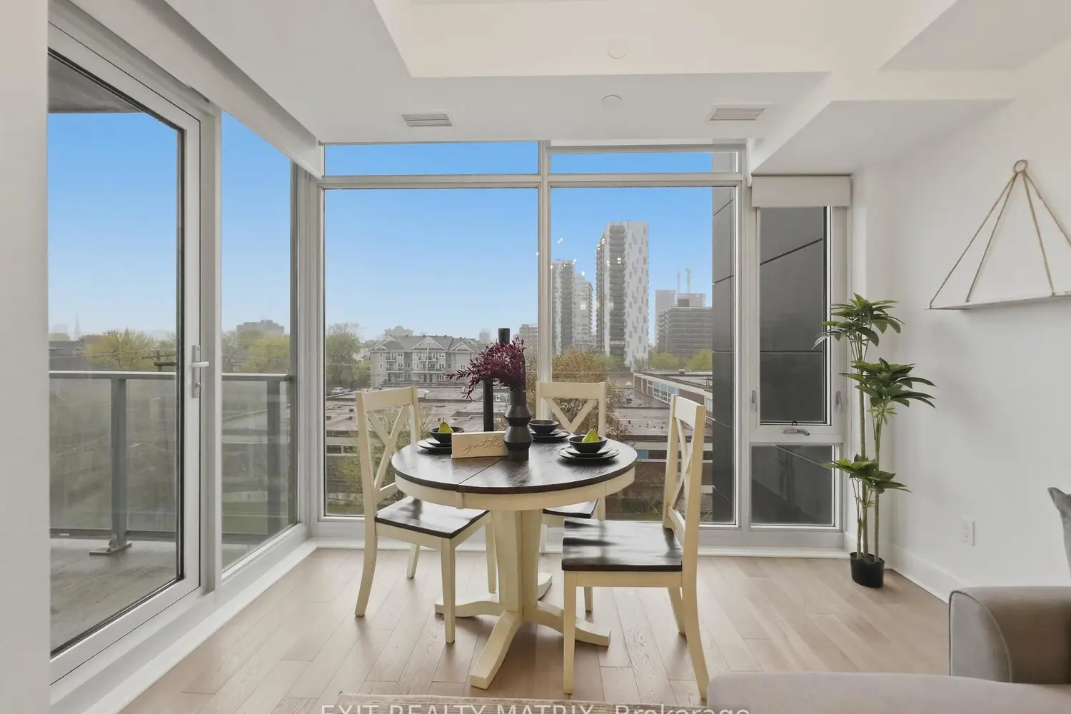 Additional image 10 of 255 Bay Street 513