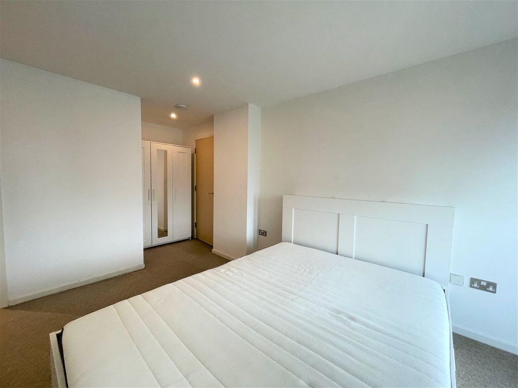 Additional image 13 of 2 bed flat for saleSouth Quay, Kings Road, Swansea SA1