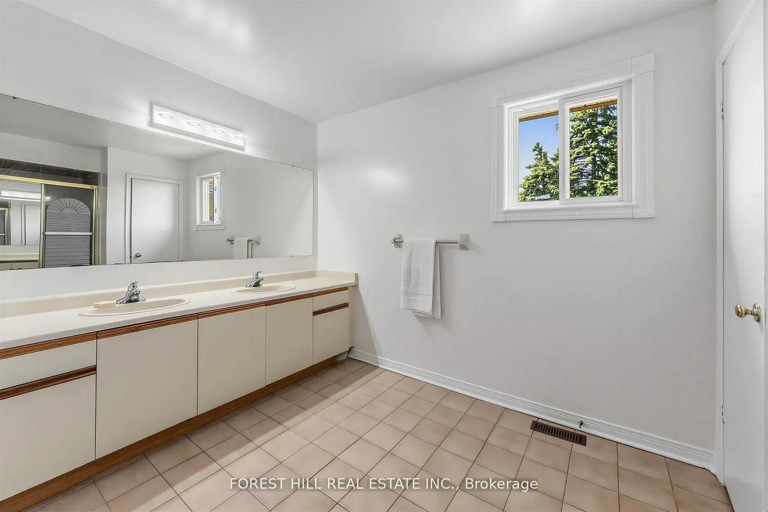 Additional image 11 of 4129 Molly Avenue