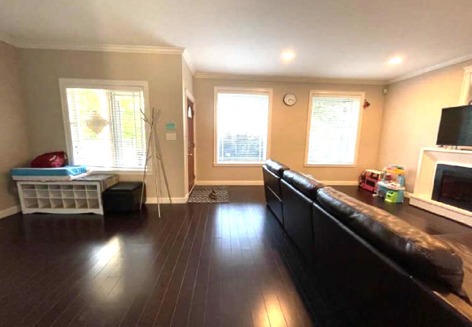 Additional image 2 of 4675 Buxton Court, Burnaby, BC, V5H 1J1