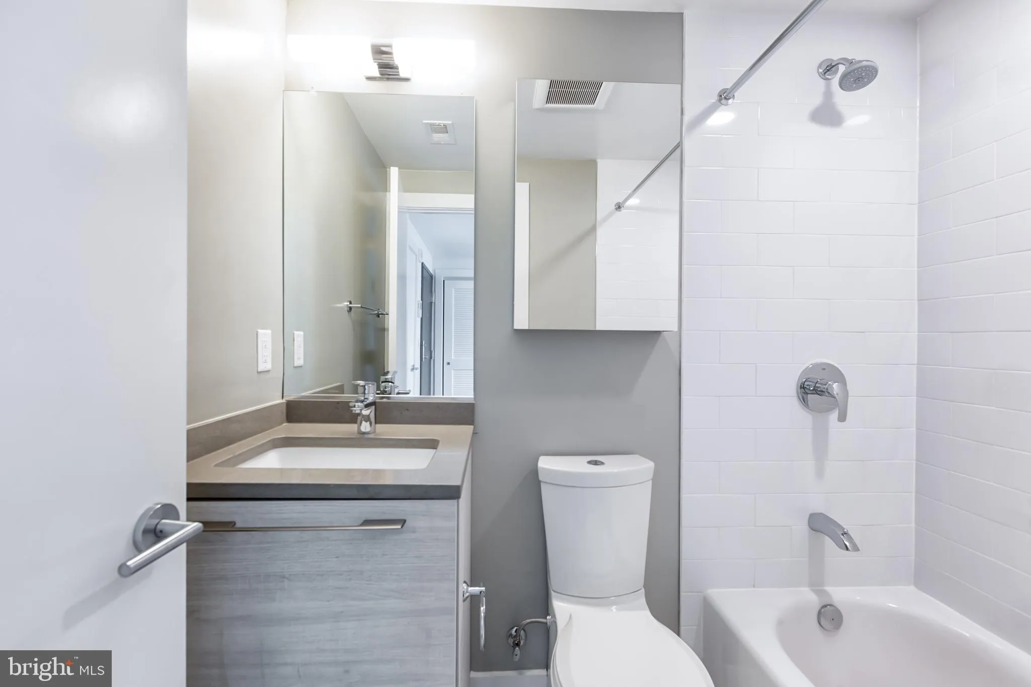 Additional image 12 of 816 Potomac Avenue SE Unit 401, Washington, DC 20003