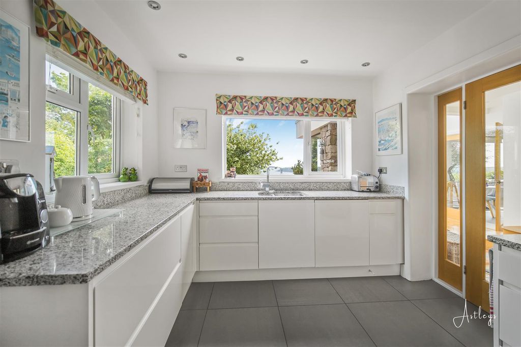 Additional image 10 of 4 bed detached house for saleNicholaston, Penmaen, Swansea SA3