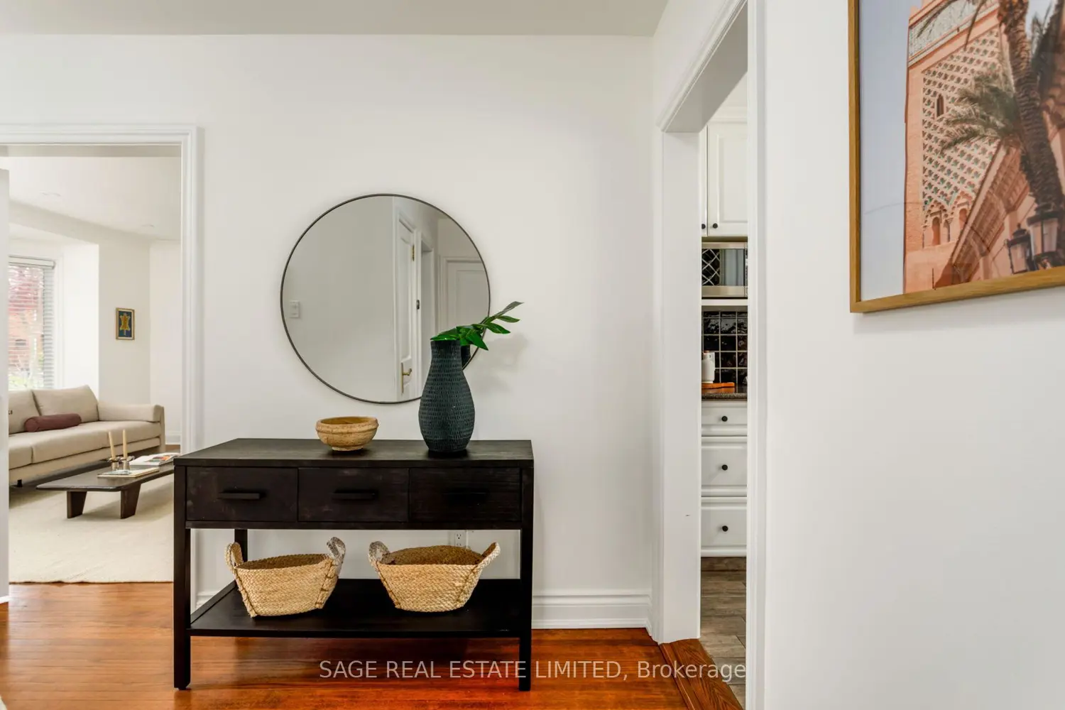25 Cliveden Avenue photo 2