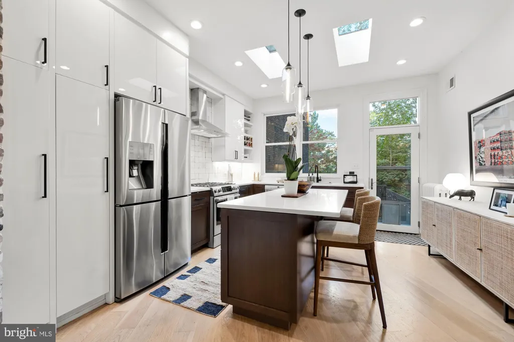 Additional image 25 of 810 North Carolina Avenue SE, Washington, DC 20003