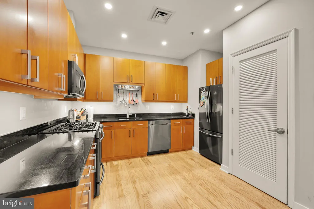 Additional image 17 of 675 E St NW Unit 350, Washington, DC 20004