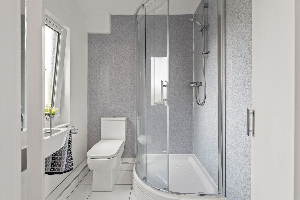 Additional image 10 of 3 bed flat for saleCarmichael Court, Bridge Of Allan FK9
