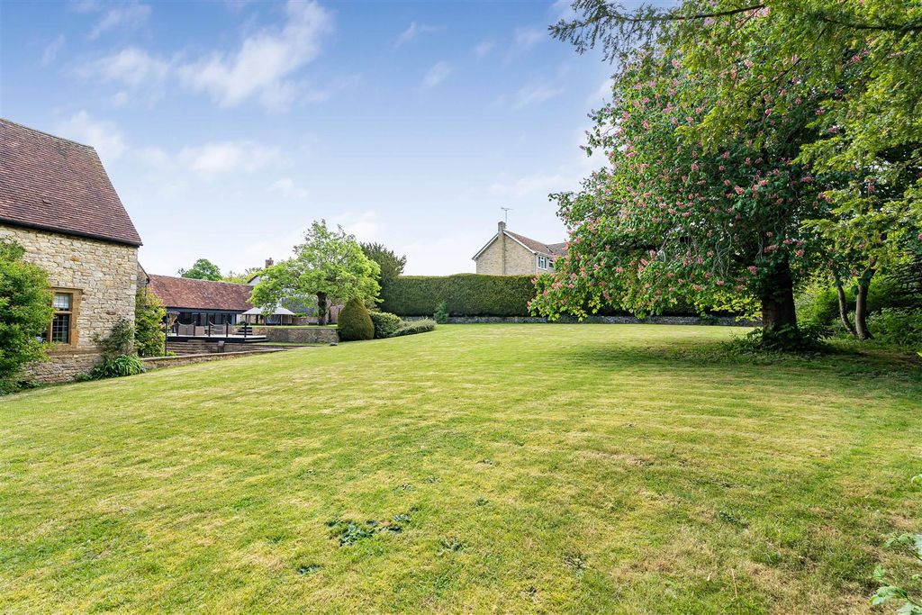 Additional image 15 of 7 bed property for sale34 Bell Lane, Syresham, Brackley NN13