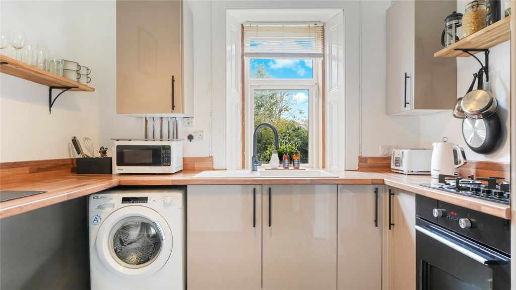Additional image 10 of 2 bed flat for saleRonald Place, Stirling, Stirlingshire FK8