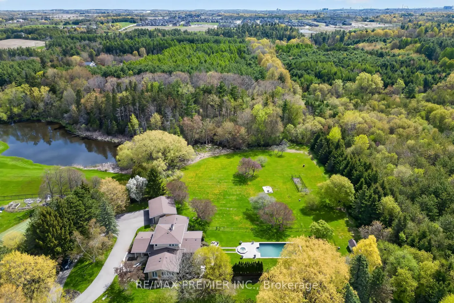 Additional image 18 of 41 Green Valley Court