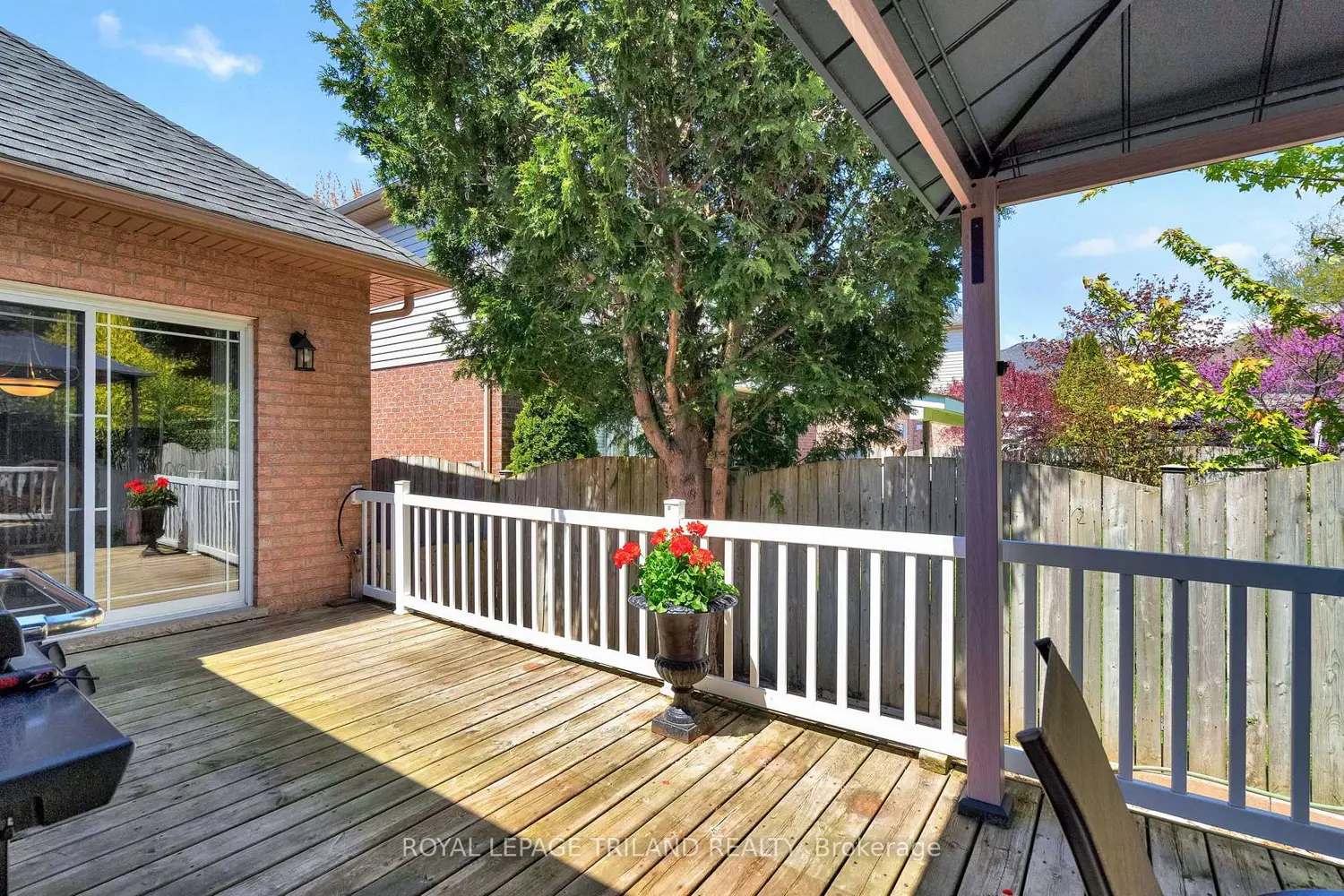 Additional image 19 of 998 Gabor Street