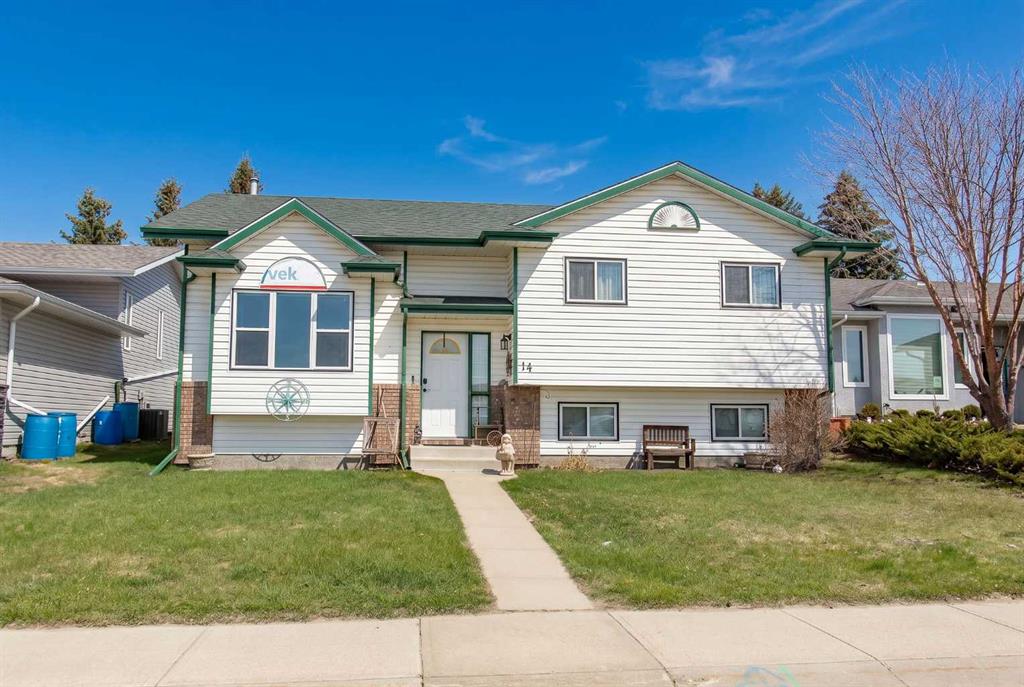 14 Lincoln Park , Lacombe, AB, T4L 1P3