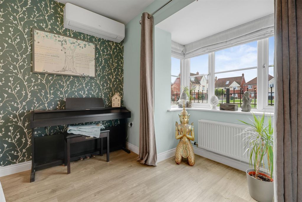 Additional image 7 of 4 bed detached house for saleSam Harrison Way, Northampton NN5