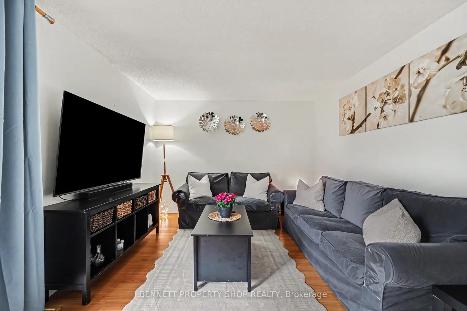 1045 Morrison Drive 186 photo 3