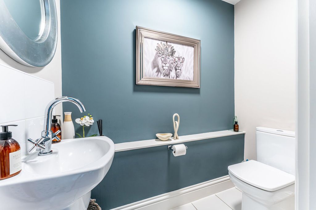 Additional image 20 of 2 bed flat for saleFowke Street, Rothley LE7