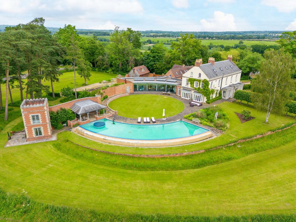 10 bed detached house for saleHanbury Road, Hanbury, Bromsgrove Worcestershire B60