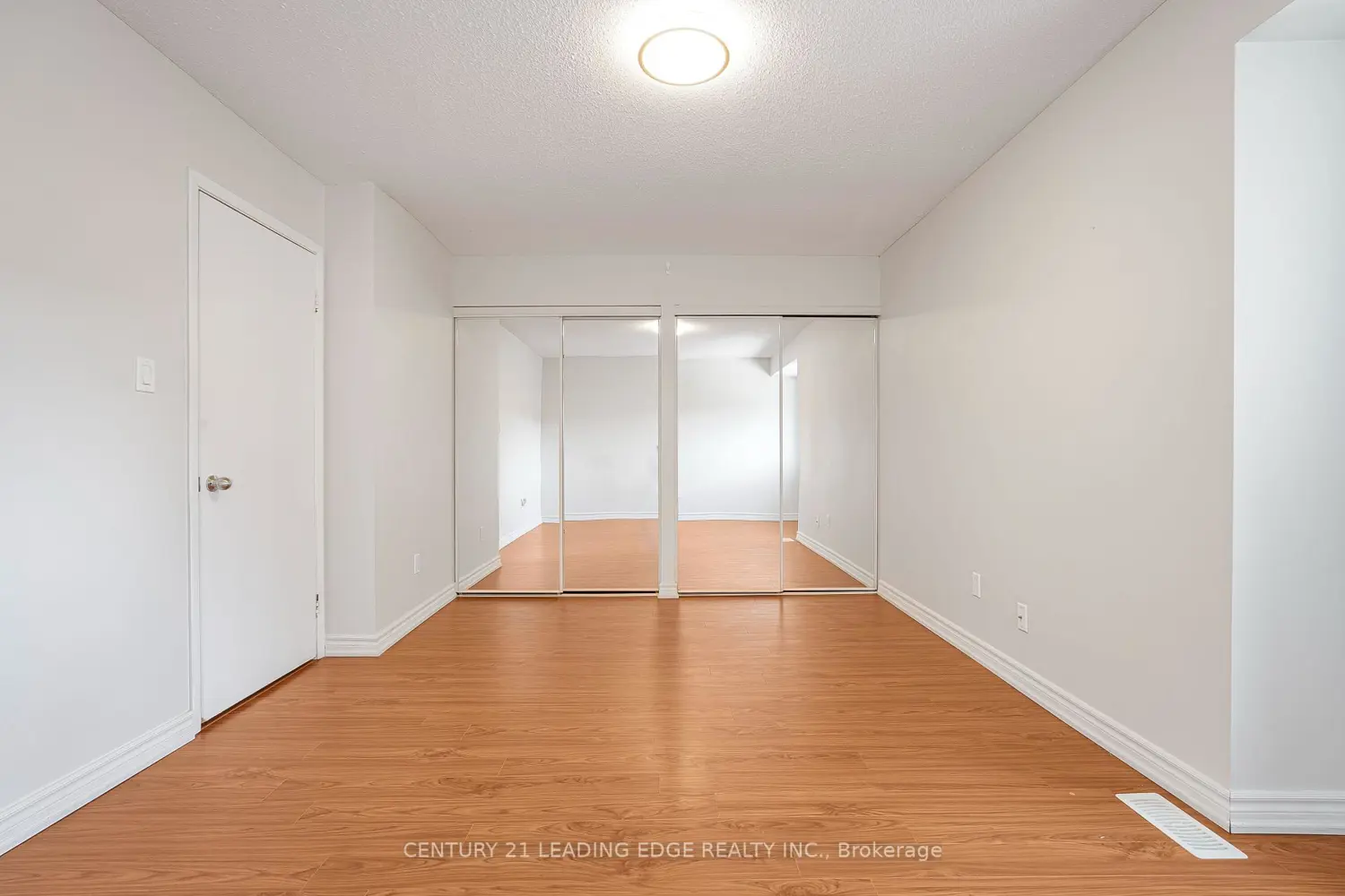 Additional image 12 of 915 Inverhouse Drive 15