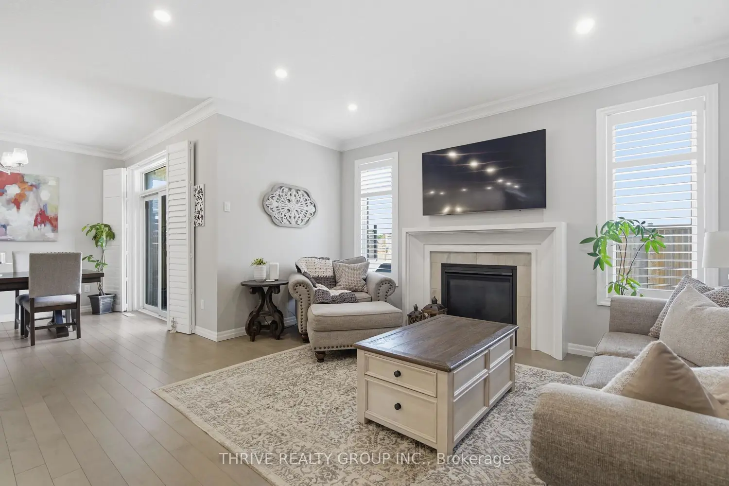 101 Renaissance Drive photo 4