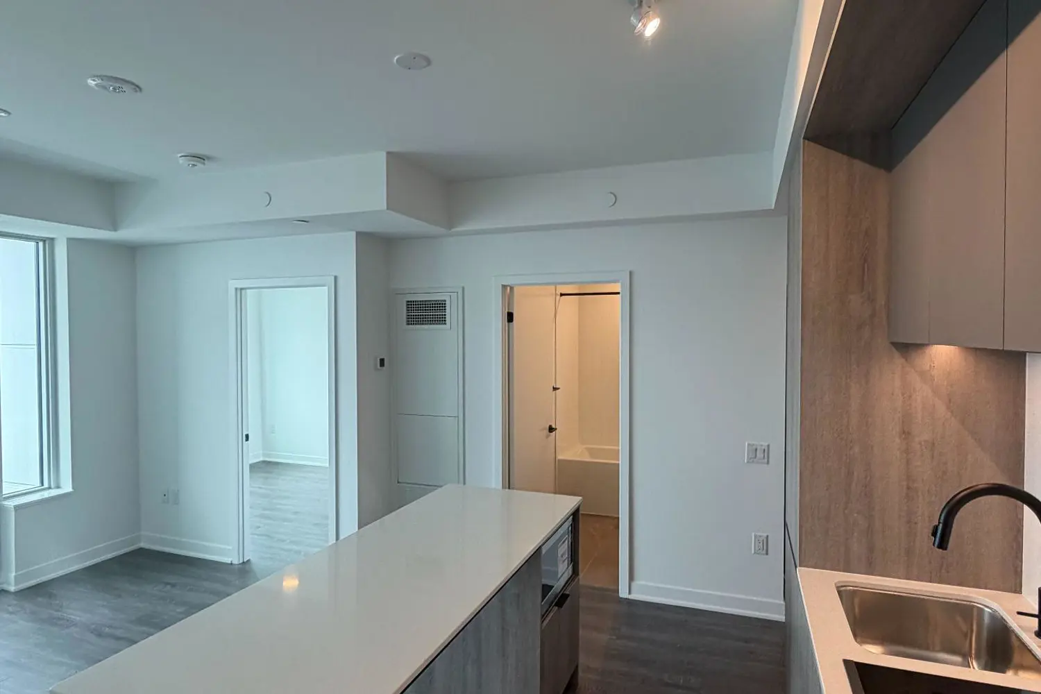 2495 Eglinton Avenue 2409