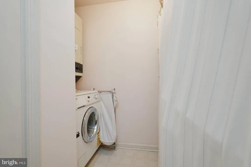 3630 39th Street NW Unit B530, Washington, DC 20016