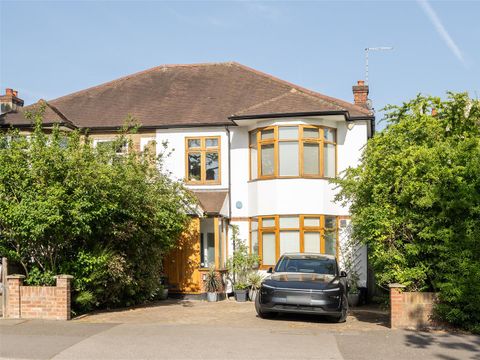 Woodford Road, South Woodford E18