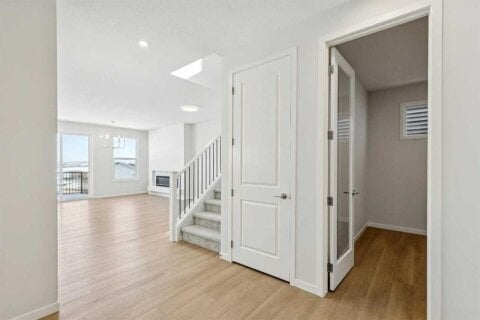 Additional image 8 of 38 Annette Green NW, Calgary, AB, T3R2B5