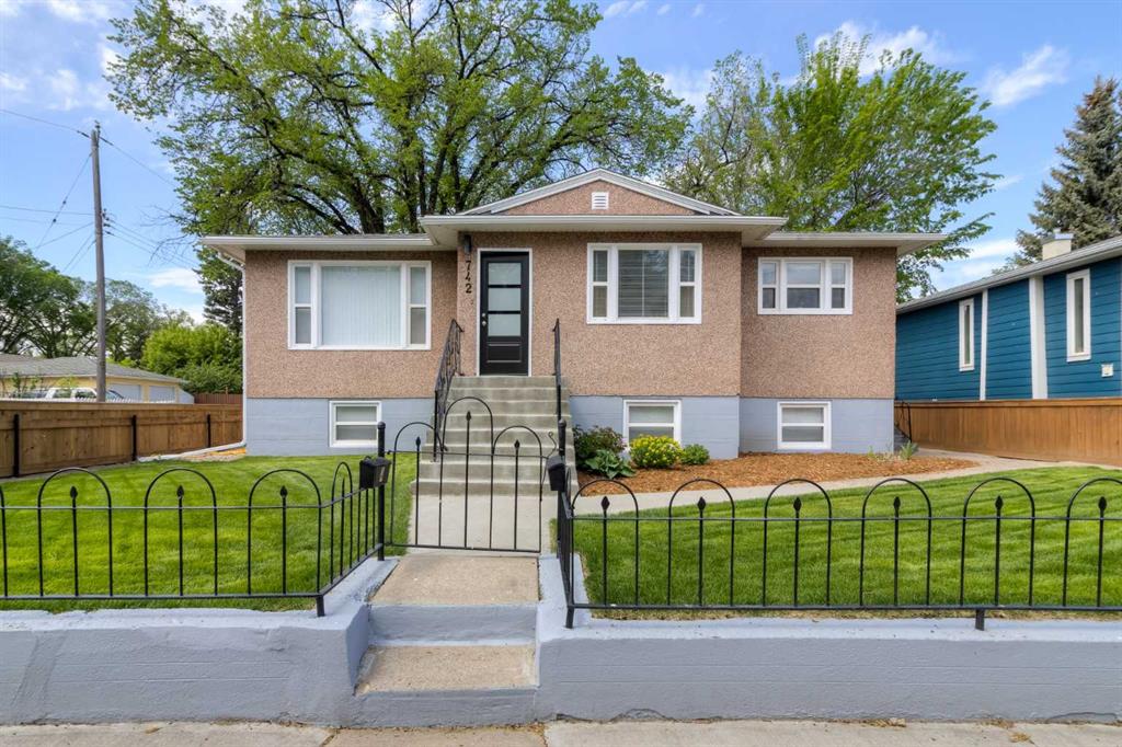 742 5 Street S, Lethbridge, AB, T1J 2C4